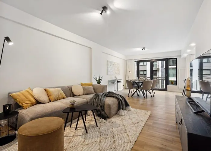 Fantastic And Centrally Located Apartment