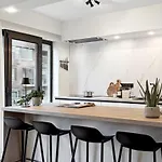 Fantastic And Centrally Located Apartment